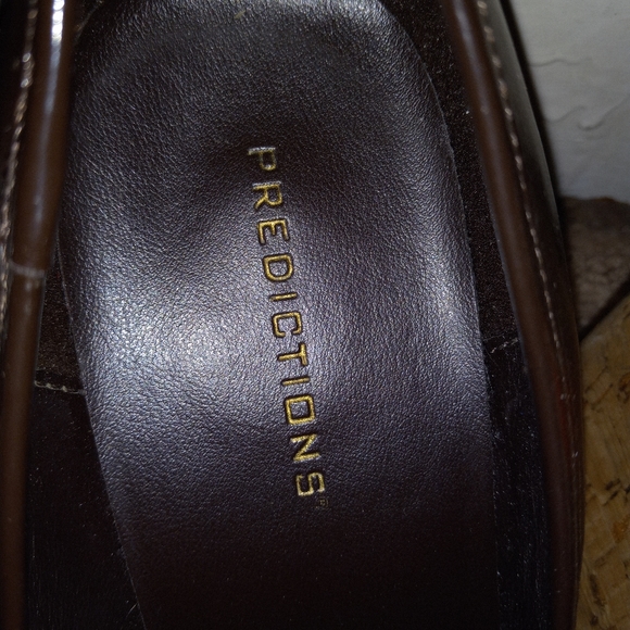 Brown Classy 2-3 inch heels from prediction brand size: 10 - Picture 4 of 5